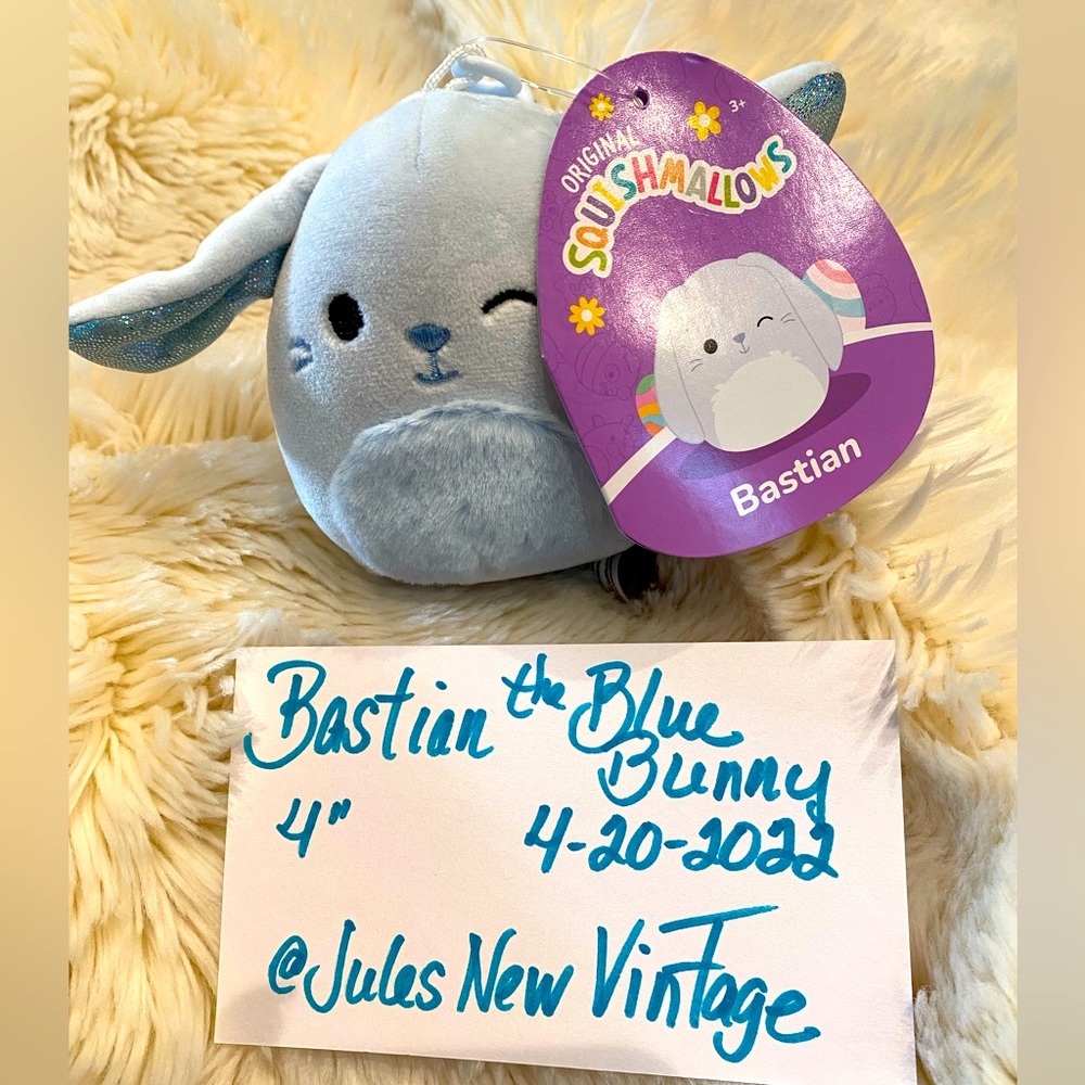 🐰BLUE BUNNY🌀BASTIAN the Clip-On Collectible Squishmallow